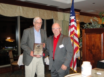 W5RWF Bill presented K5GDX Member of the year by K5DL Cecil Club President